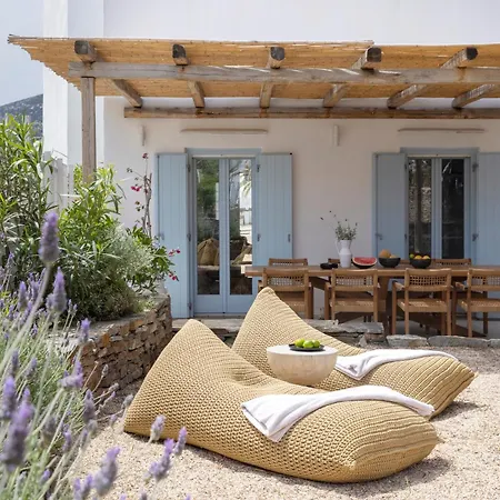 Misty Platis Gialos (Sifnos)