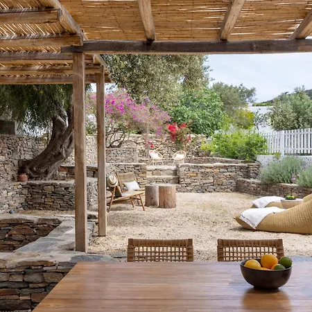 Misty Platis Gialos (Sifnos)