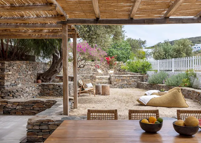 Misty Platis Gialos (Sifnos)